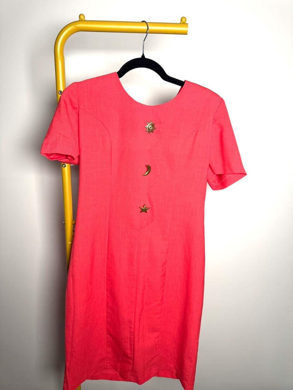 Vintage Bedford Fair Pink Linen Sheath Dress w Celestrial Sun Moon Star Buttons